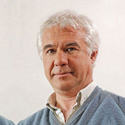 Daniel Micheletti>
		</div>
			<div class=